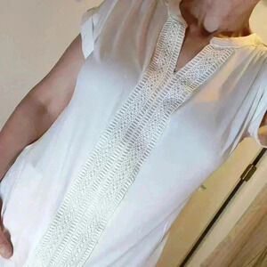 NWT Cable & Gauge ultra soft comfy top with chic style